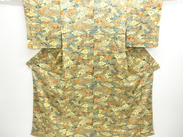 縮緬地　垣根に花模様小紋着物